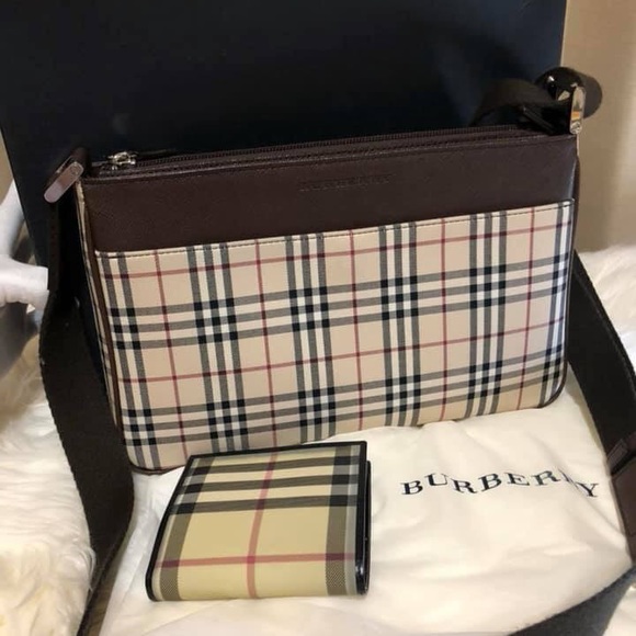 Burberry - Picture 2 of 4